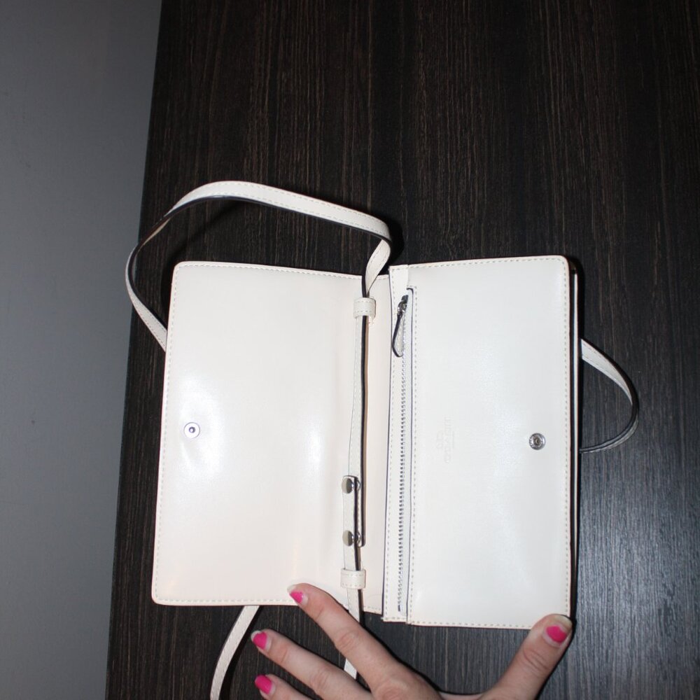 Floral Coach Crossbody - Picture 4 of 5